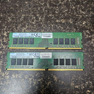 삼성 램 DDR4 16기가 2개 입니다