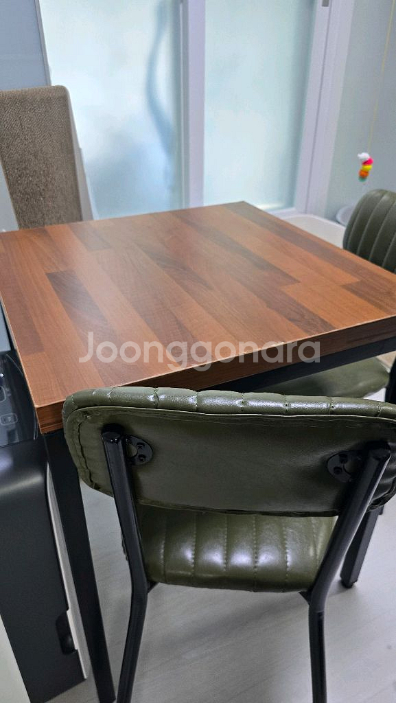 2인식탁 판매합니다.(배송가능)--0