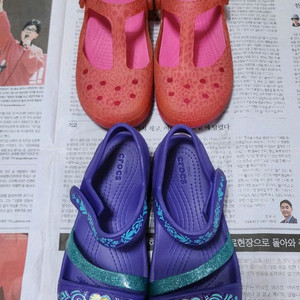 [200-210]크록스 여아동샌들2개 개별가/키즈여름