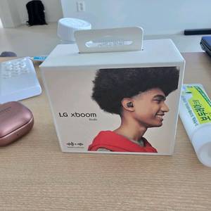 LG xboom Buds
