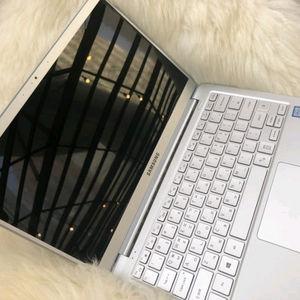 삼성 고성능 슬림형 메탈 실버 고급 노트북 판매