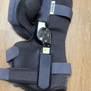 각도조절 무릎 보호대. 무릎 보조기 수술 서울 의지