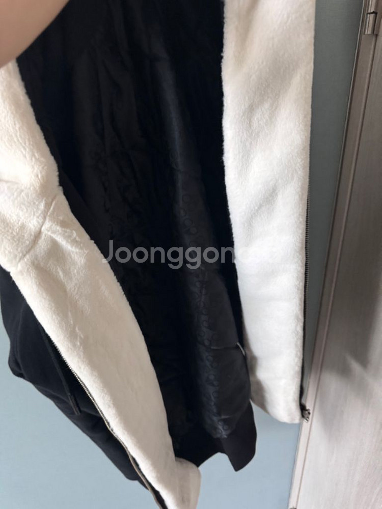 무스너클 버니스웨터 20fw 남성 m사이즈--0
