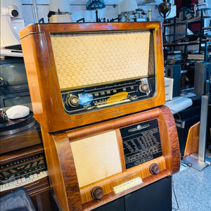 텔레풍켄(Telefunken) 진공관 라디오팝니다.