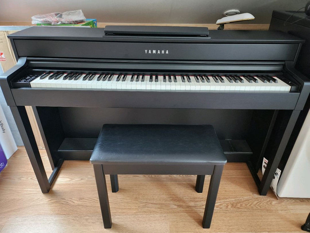 야마하 CLP-535B 디지털 피아노 이미지