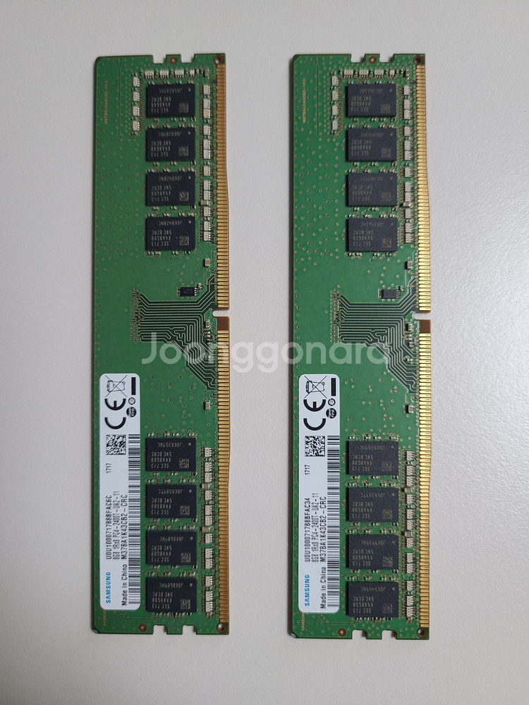 삼성전자 DDR4 2400 8GB 램 2개 팝니다--0
