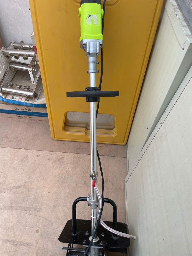 자동 콘크리트 시멘트교반기 팝니다 이미지