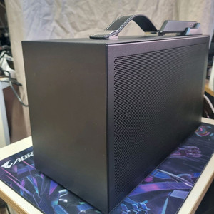 9600x + 5070ti ITX 완본체 팝니다.