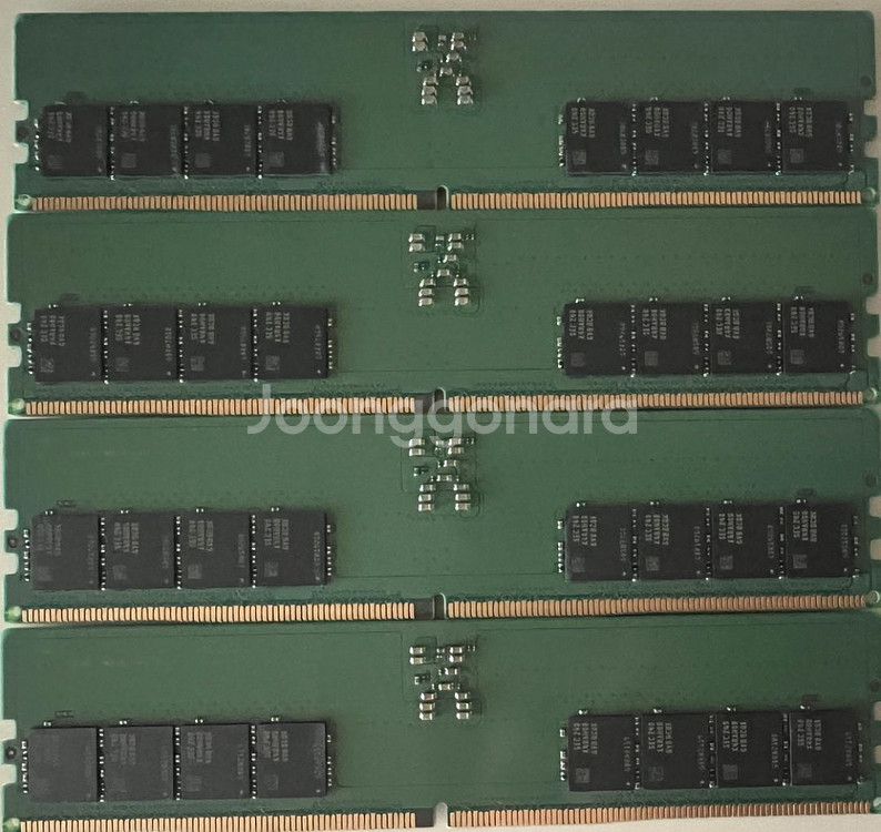삼성 DDR5 32G 2RX8 PC5-4800B 4개--1