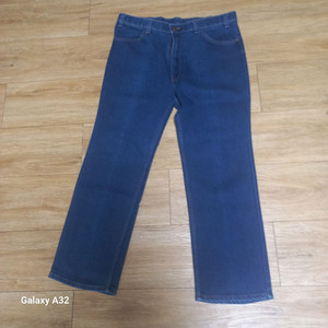 levis 547 semi bootcut 36x99