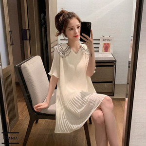 (새상품)에이블리 빅카라 플리츠 쉬폰 아이보리 롱원피스
