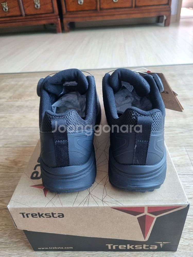 트렉스타 트레킹화255--1