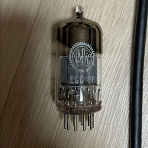 발보 Valvo ECC81 진공관