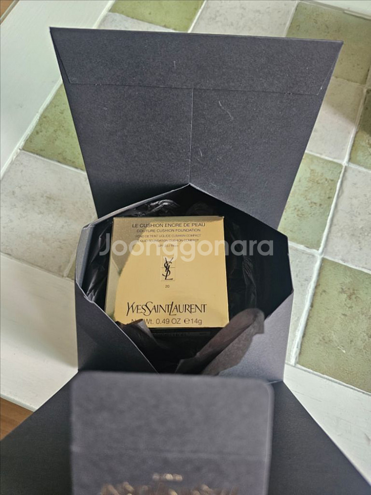 입생로랑 엉크르드뽀 꾸뛰르 쿠션 20호 새상품--1