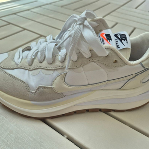 베이퍼와플 화이트 270팝니다