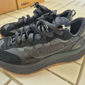 베이퍼와플 블랙 270 팝니다.