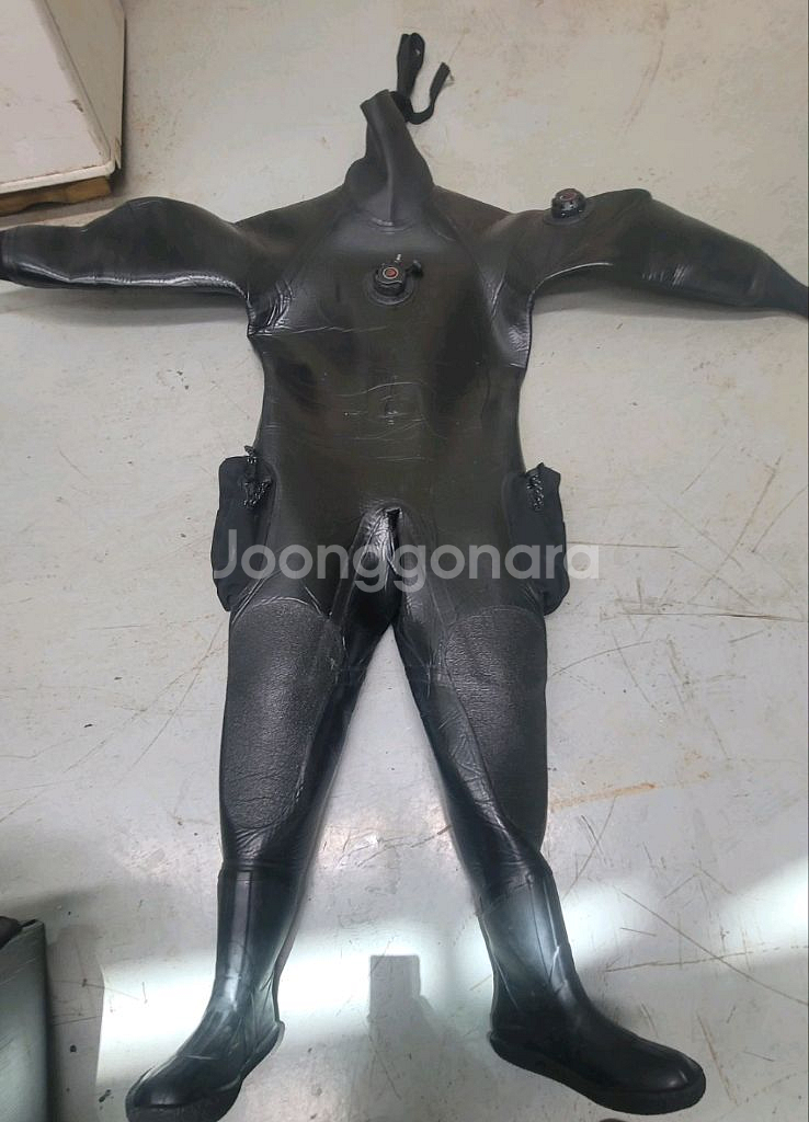 레디알 드라이슈트--0