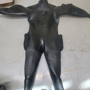 레디알 드라이슈트