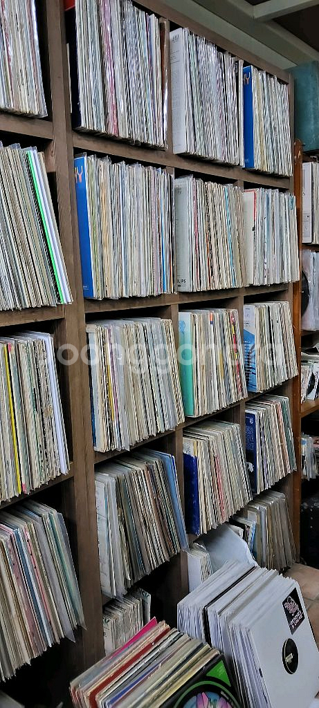 레코드판 7000장--0