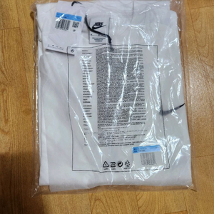 [M 100] 나이키 x 스투시 티셔츠 화이트