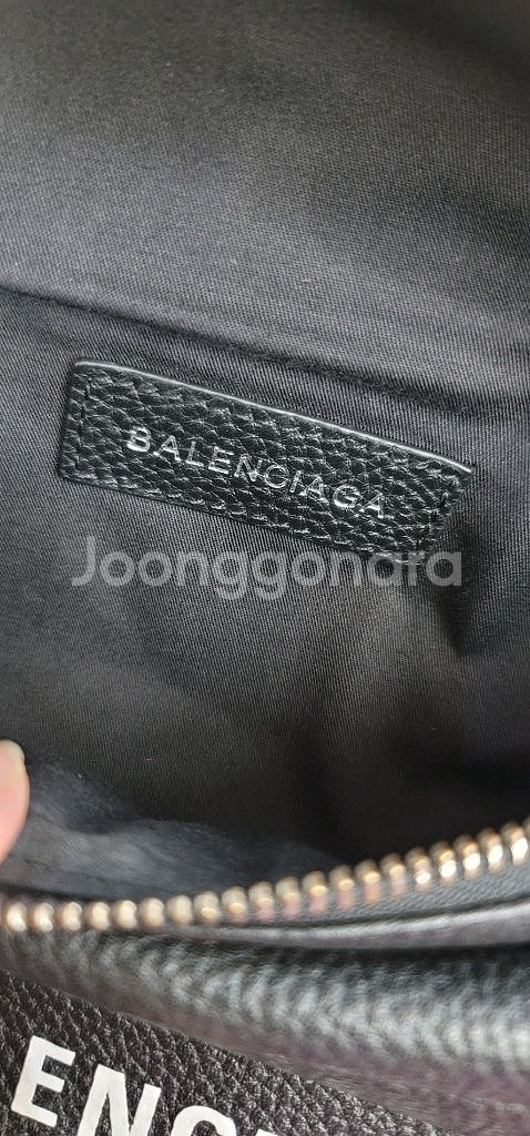 발렌시아가 에브리데이 힙색 벨트백--5