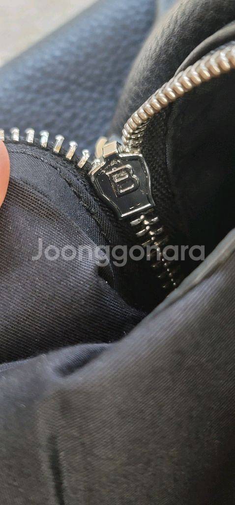 발렌시아가 에브리데이 힙색 벨트백--7