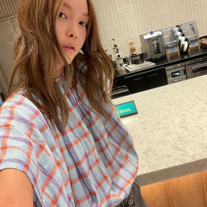 후왓웨어 블라우스
