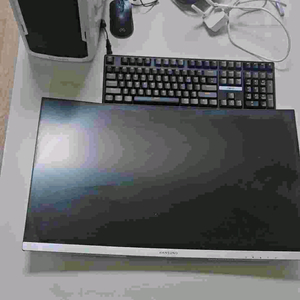 컴퓨터 본체랑 모니터 판매합니다