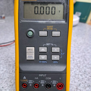 FLUKE 715 교정기