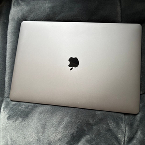 MacBook Pro 16인치 (2019) – 전문가용