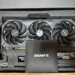 기가바이트 RTX 5070ti 게이밍oc 팝니다.