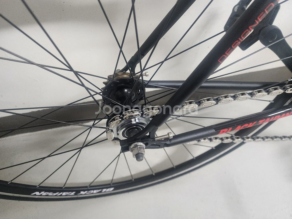 블랙타이판 픽시자전거 페트라 700C (완조립)--3