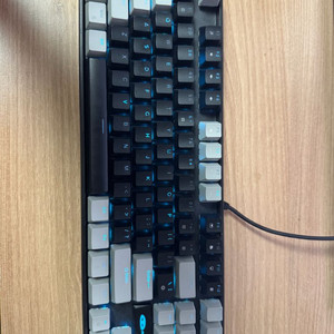 적축 기계식 키보드