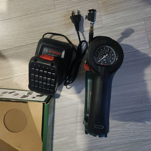 보쉬 UniversalPump 18V 무선 에어펌프