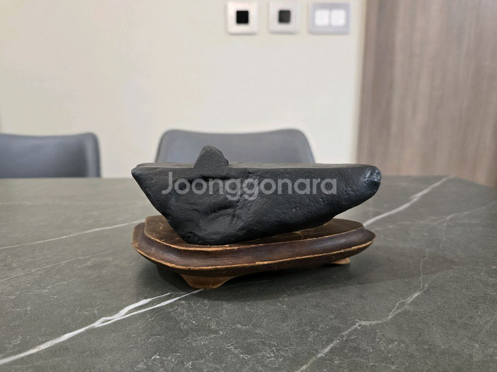 수석 바다위에 작은 섬--0
