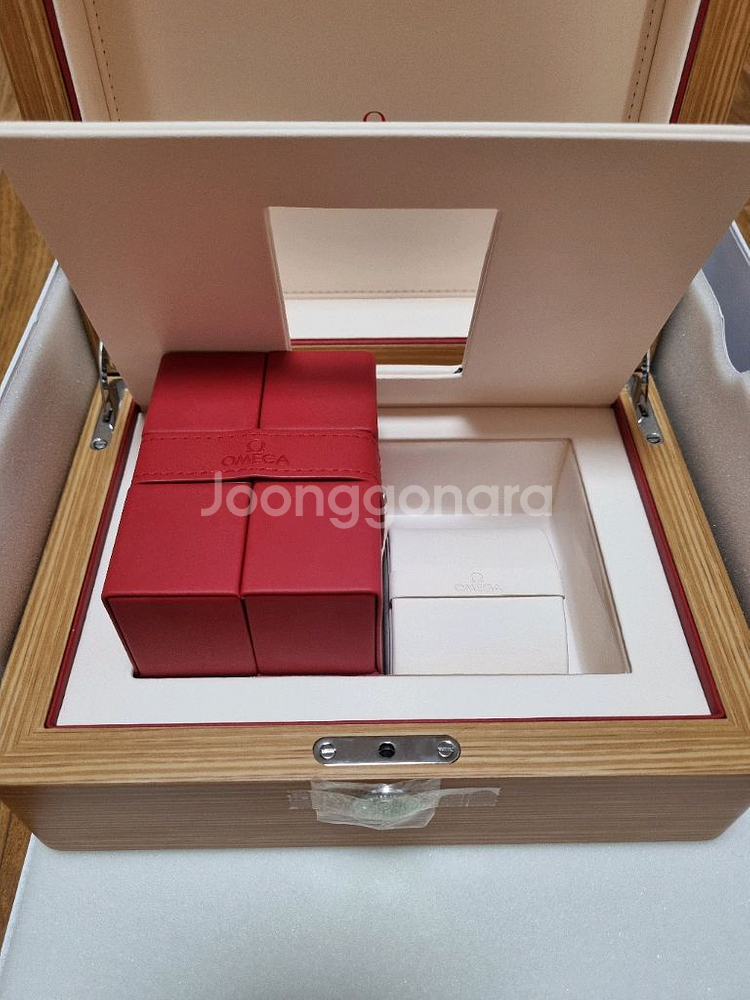 오메가 시계(우드 박스/케이스)--0