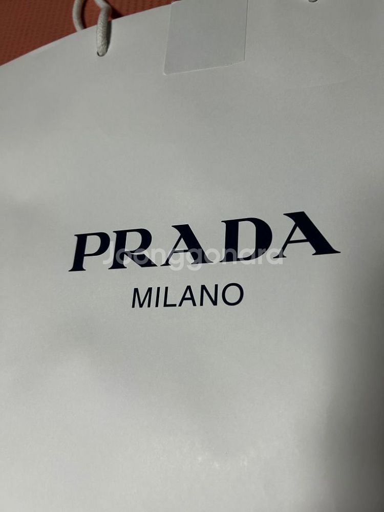 프라다 PRADA 쇼핑백 판매합니다. - 사이즈 : 3--1