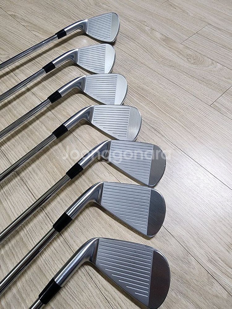 브릿지스톤 V300 8세대 7아이언 s대 팝니다--2