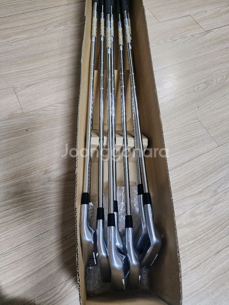 브릿지스톤 V300 8세대 7아이언 s대 팝니다--5