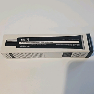 디어 클레어스 일루미네이팅 서플 블레미쉬크림 SPF40