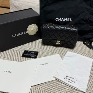 샤넬 뉴미니 블랙 (백화점 인보이스 포함 풀박)