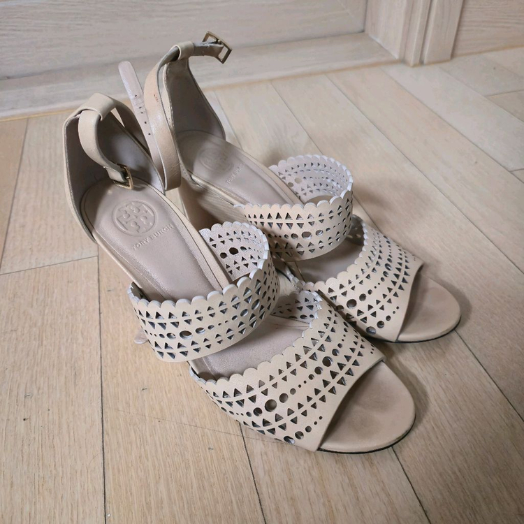 토리버치 웨지힐 샌들 베이지 7m 이미지