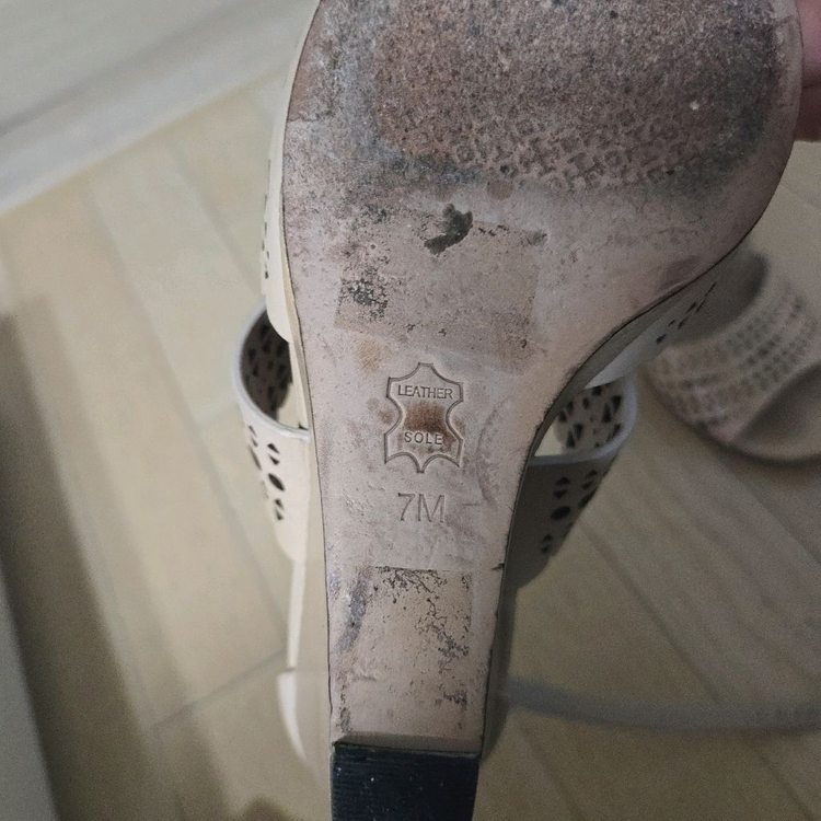 토리버치 웨지힐 샌들 베이지 7m 이미지