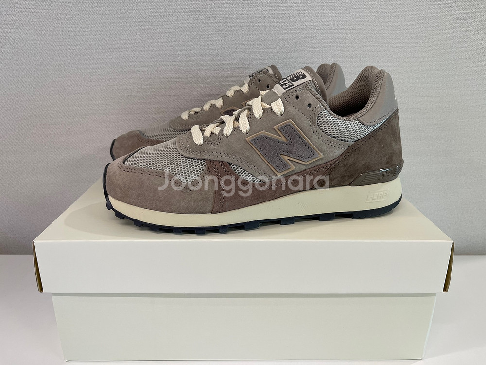 뉴발란스 x 오라리 런던 포그 타우페 그레이 240--0