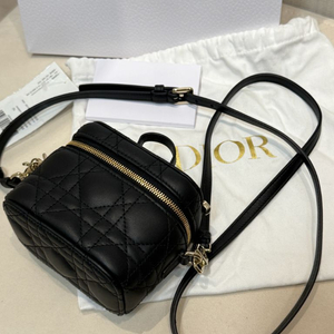 디올 베니티 블랙 DIOR 마이크로 베니티 케이스