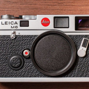 라이카 m6 구매희망 연락주세요!
