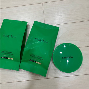 이지듀 멜라비 토닝 앰플 쿠션 홀리데이에디션