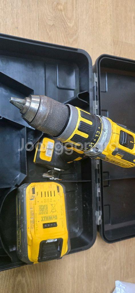 디월트 DCD795--4