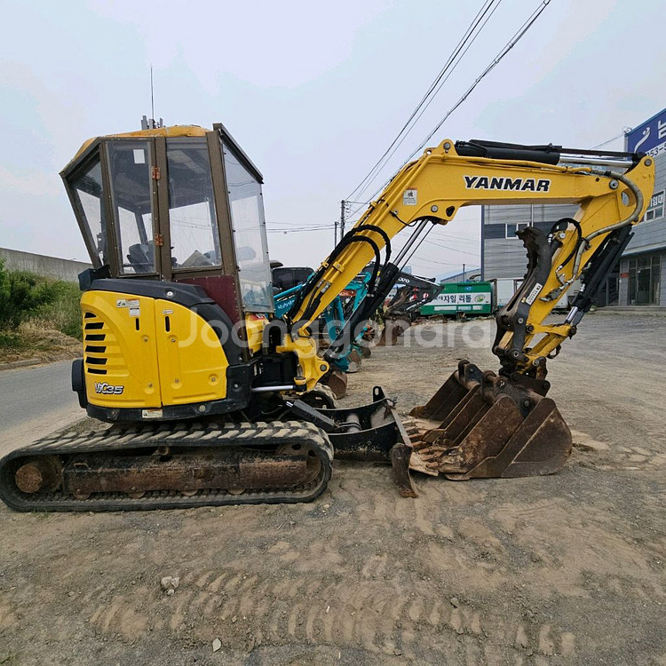 농장용 얀마 VIO35 15년식 중고미니굴삭기--1