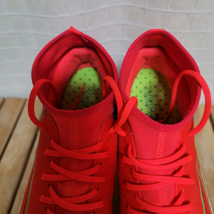 나이키 머큐리얼 슈퍼플라이8 풋살화 280 이미지